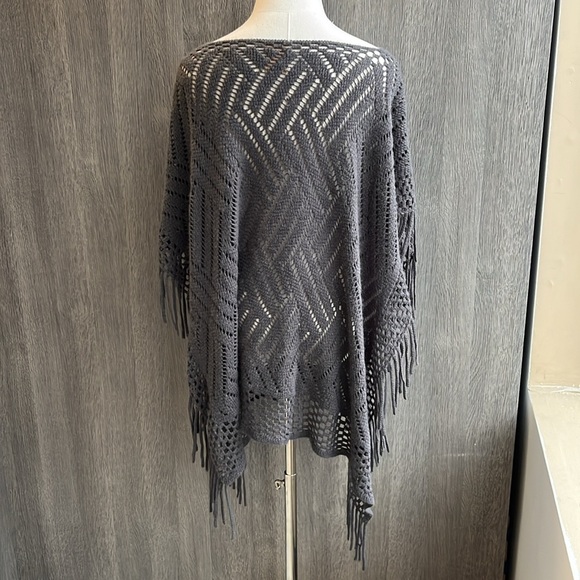 Handmade Knit Crochet Grey Poncho Size OS - Picture 3 of 3